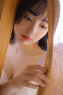 女人的战争之眼睛